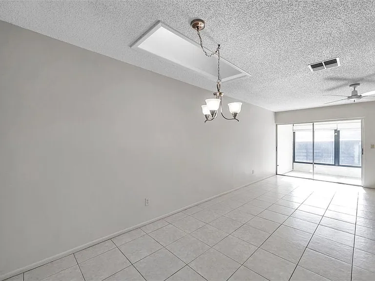 2291 Shelly Dr #D — Photo 13
