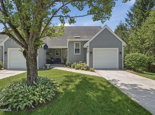 24 Walden Ln, Pittsfield, MA 01201