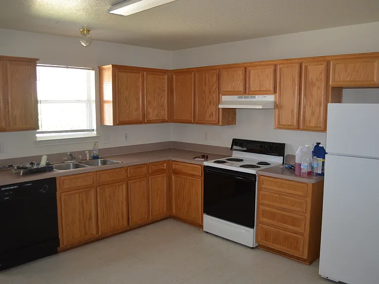 2204 Wildewood Dr — Photo 24