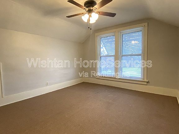 4th image of 209 Chandler Blvd #C