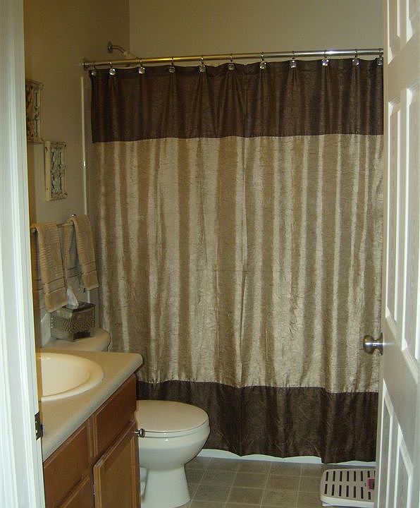 Woodsview bath2