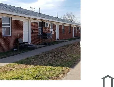 1133 N Kansas Ave #B