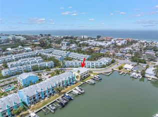 100 Windrush Blvd APT 1, Indian Rocks Beach, FL 33785