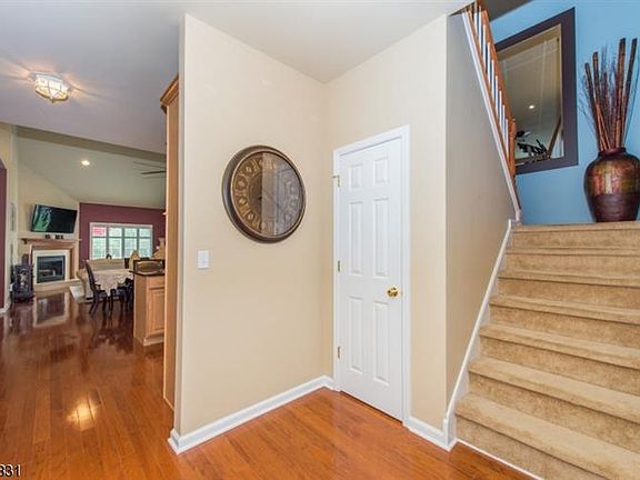 3rd image of 6 Bluffs Ct #6