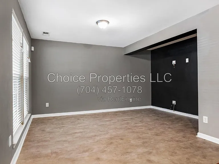 223 N Irwin Ave — Photo 6