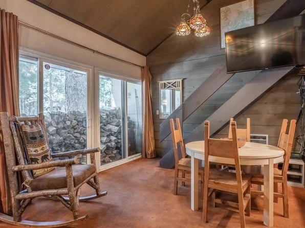 2289 Sierra Nevada Rd #F12, Mammoth Lakes, CA 93546