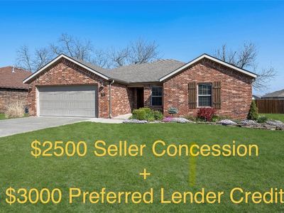 688 Olivia Ln, Centerton, AR, 72719