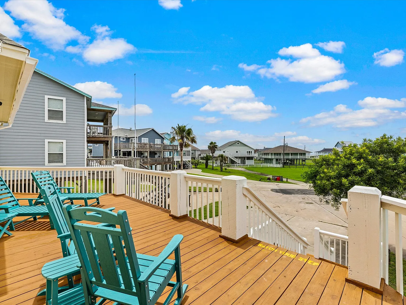 3 bed, 2037 sqft, $3,700 — Photo 3