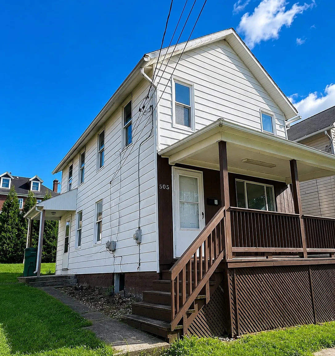 505 Myrtle Aly — Photo 1