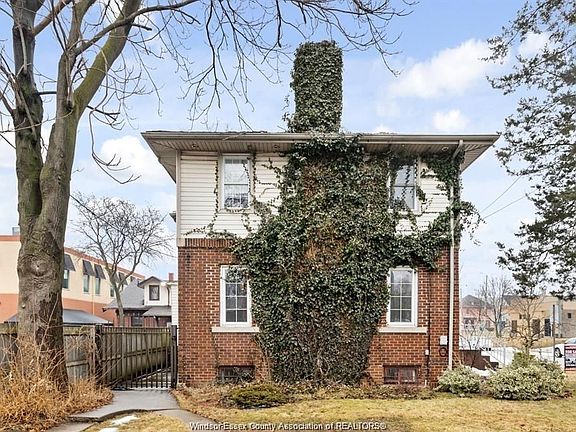 5th image of 80 Montrose St