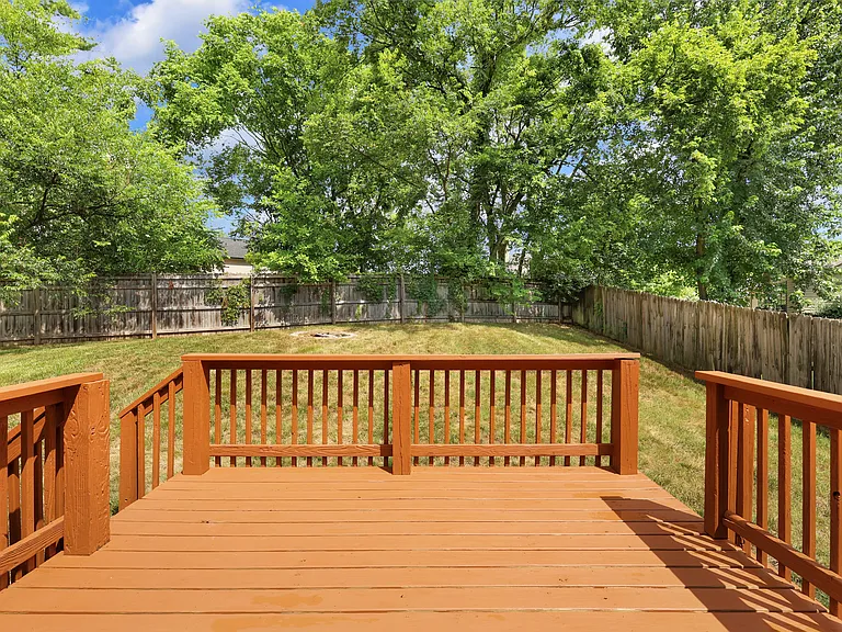 1104 Crestfield Dr — Photo 30