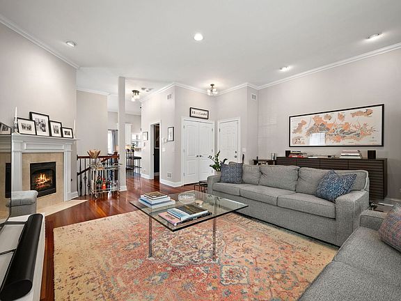 5th image of 3946 N Marshfield Ave #1S