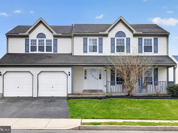 209 N Sandy Ln, Sinking Spring, PA 19608