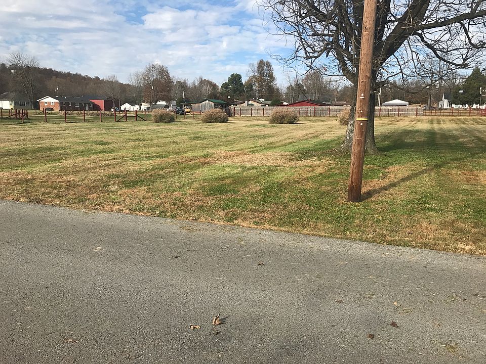 2nd image of 3749 Motes Ln