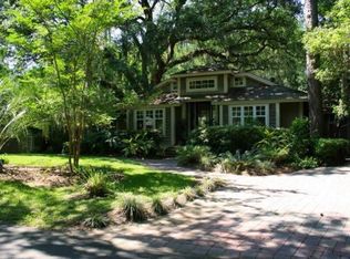 8 Bateau Rd, Hilton Head Island, SC 29928