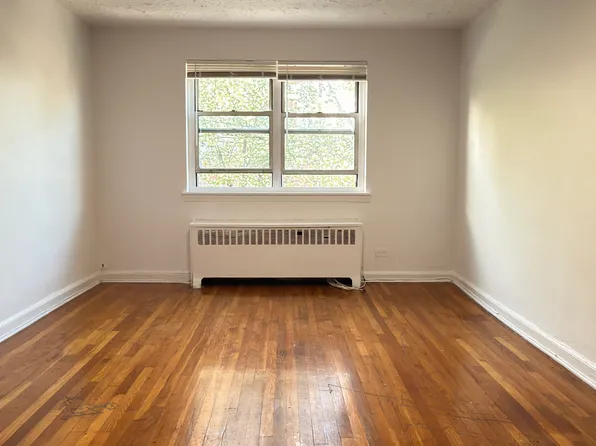 19410 37th Ave Floor 2, Flushing, NY 11358