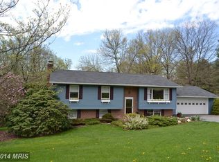 2812 Rainbow Dr, Westminster, MD 21157