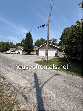 1st image of 906 Pear St #D