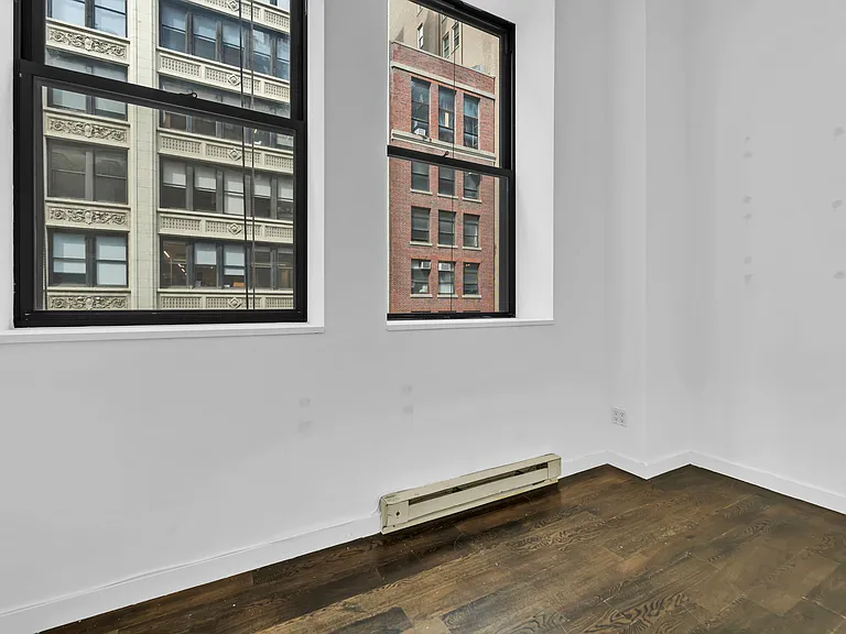 11 E 36th St #406 — Photo 8