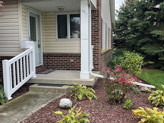 5th image of 4260 Townhouse Dr #A