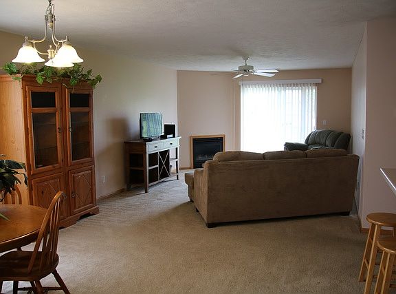 3rd image of 143 Penny Ln #143