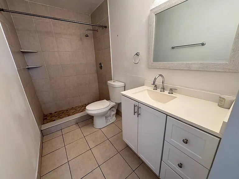 3441 NW 44th St #103 — Photo 12