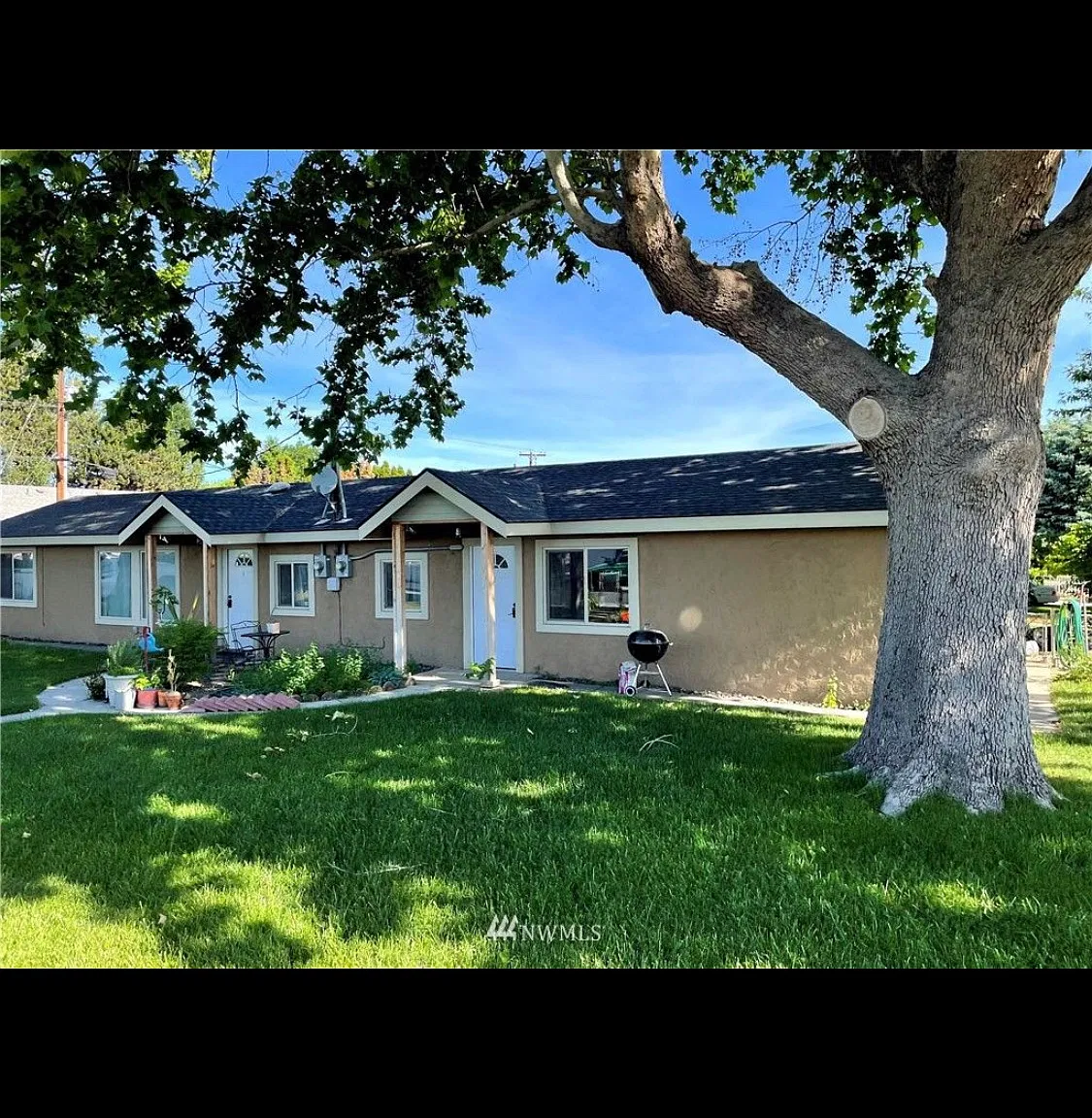 1108 W Entiat Ave — Photo 1