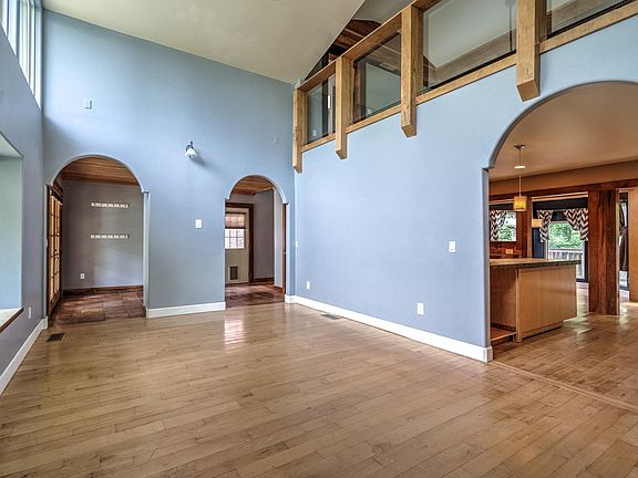 5th image of 3007 S Detroit Ave