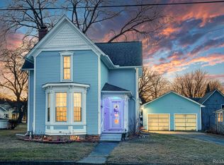 314 S Clinton St, Stockbridge, MI 49285