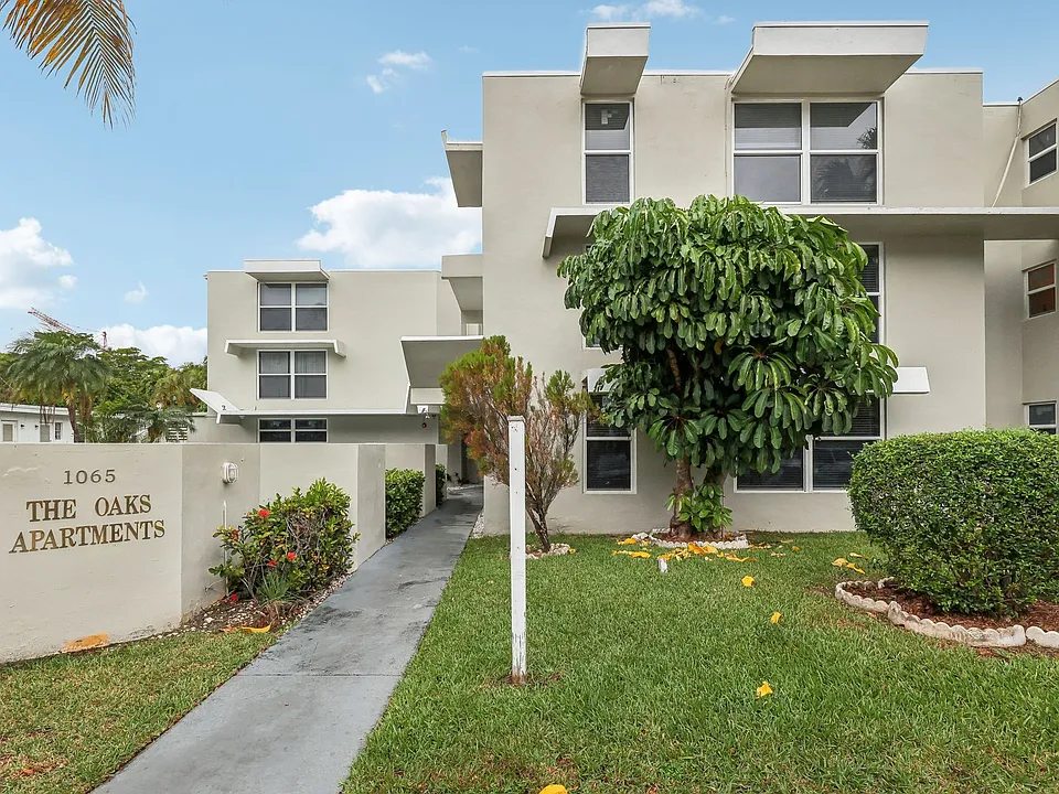 The Oaks Apartments