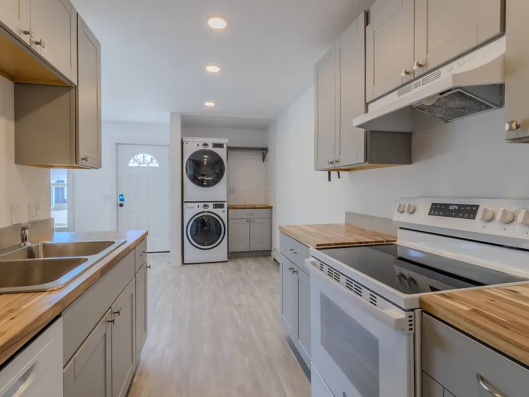 Ingalls Avenue Apartments — Photo 14