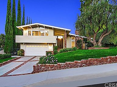 1st image of 3970 Ellenita Ave