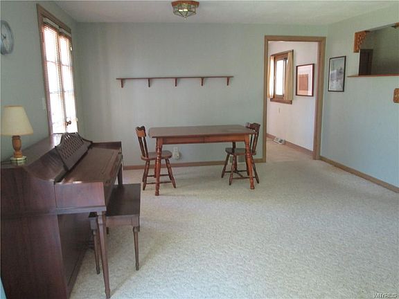 2nd image of 43 Windsor Ave