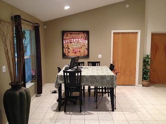 Eat in Kitchen