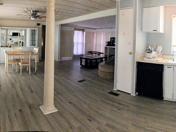 5th image of 2883 Bay Aristocrat Dr