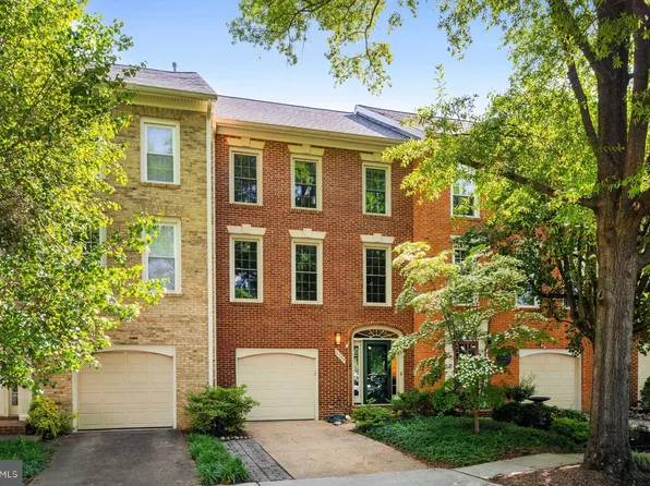 1709 Dogwood Dr, Alexandria, VA 22302
