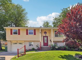11 Knollwood Dr, Cherry Hill, NJ 08002