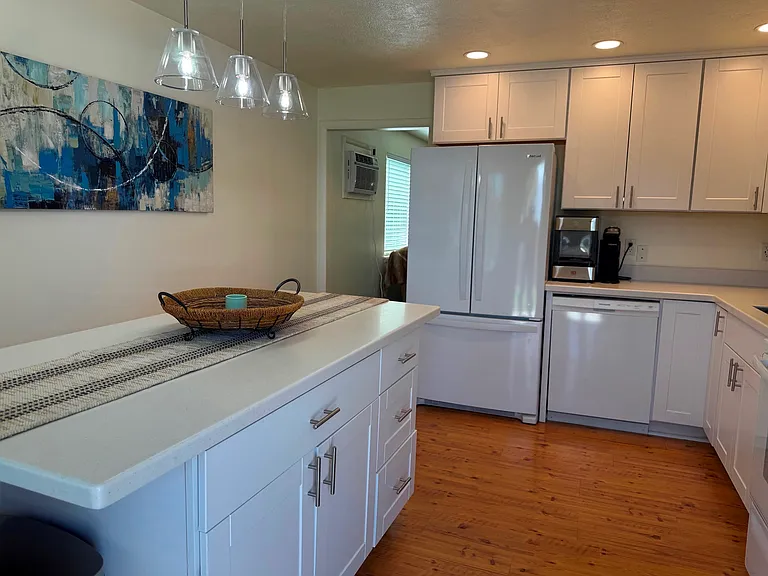 700 W Gallaher St — Photo 4