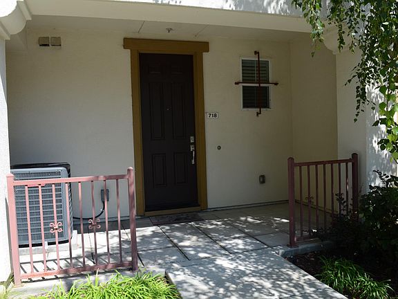 3rd image of 718 N Capitol Ave