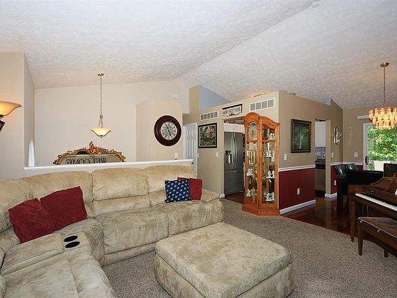 4th image of 2463 Evergreen Dr