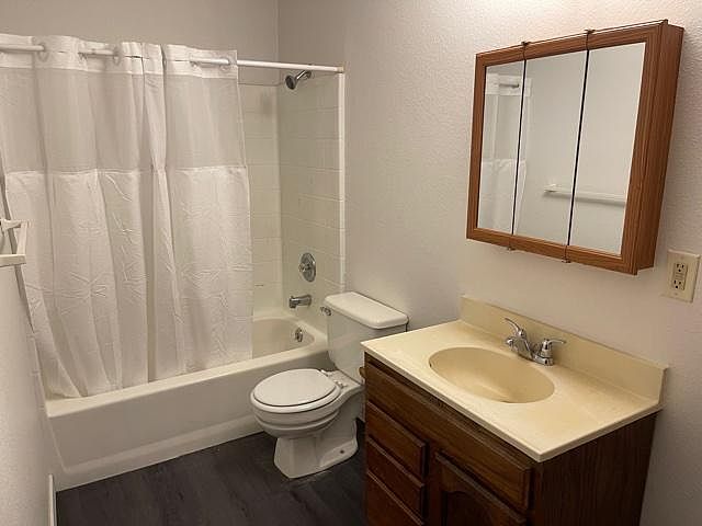 1st image of 426 75th St SE #104