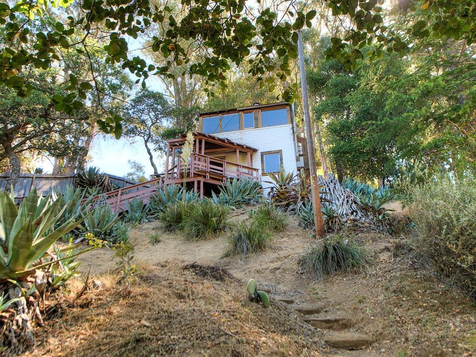 1st image of 4 savannah Avenue
