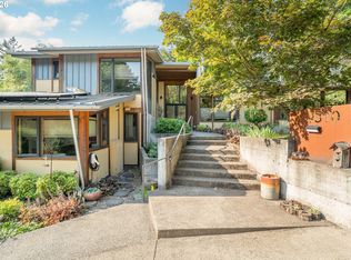 9310 SW 8th Dr, Portland, OR 97219