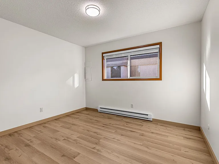 2947 SE Washington St — Photo 14
