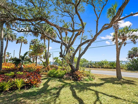 4th image of 9909 S Indian River Drive