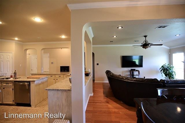 1st image of 125 Quapaw Dr