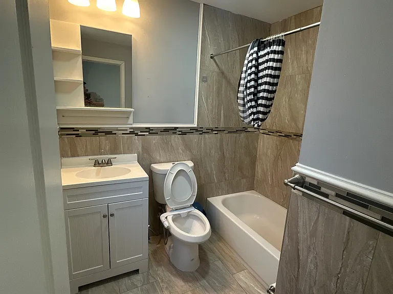 1730 W Master St #3 — Photo 15