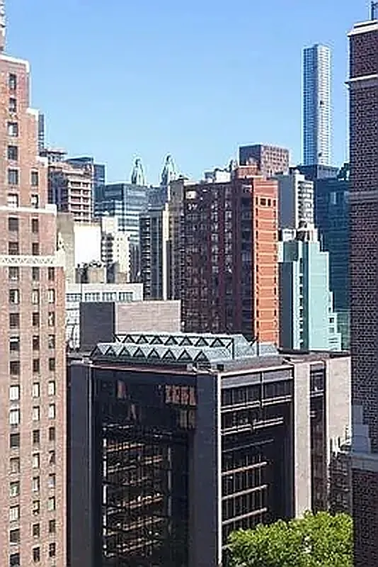 5 Tudor City Place — Photo 1