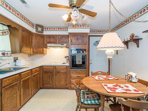 5th image of 2209 Homesite Dr