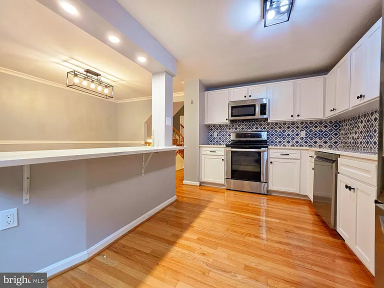 6605 Rockleigh Way — Photo 7